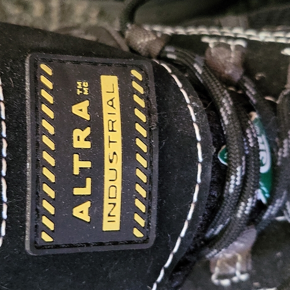 Size 7 & 12 steel toe shoes - Picture 2 of 4